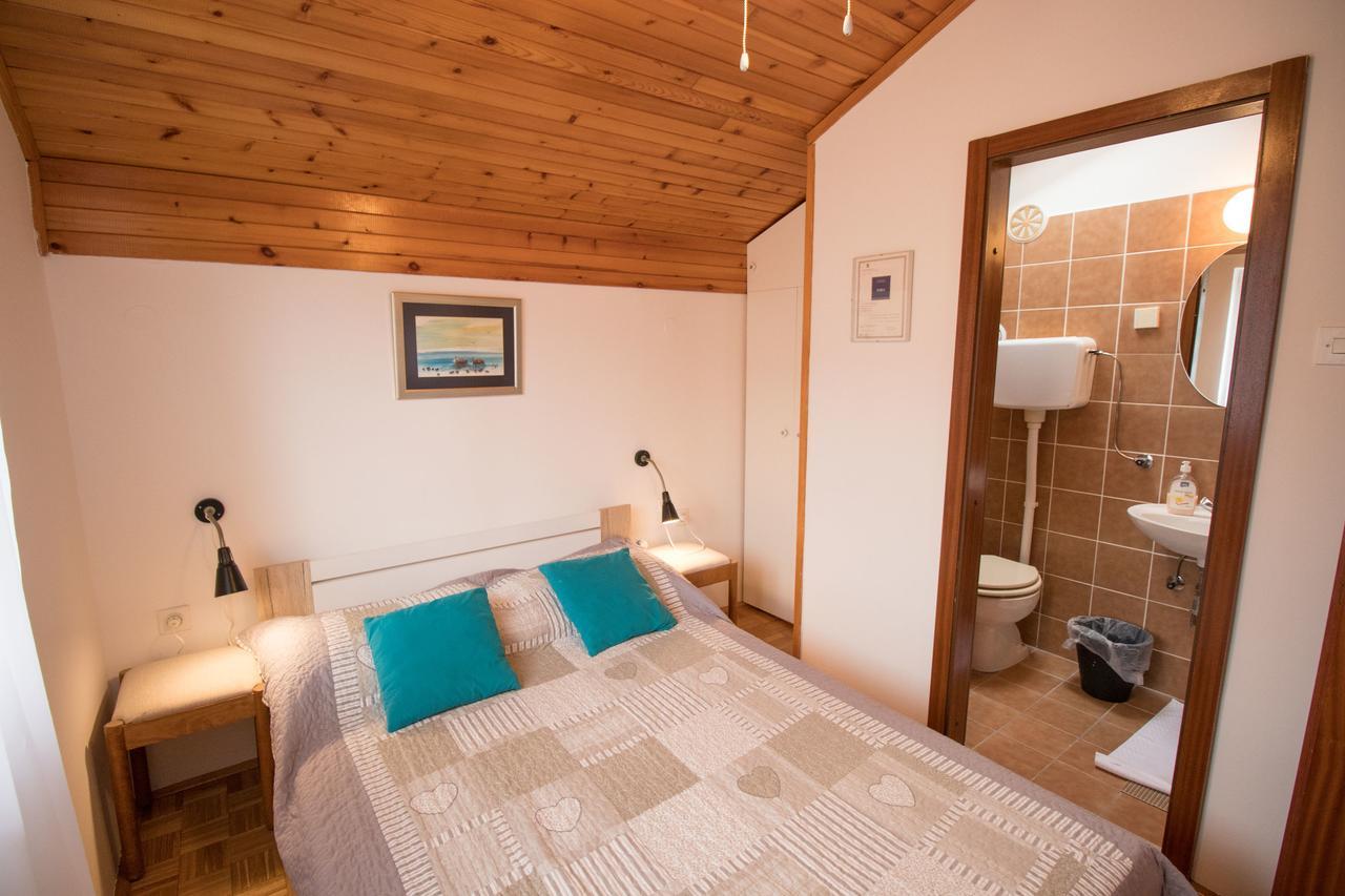 Rooms Sofija Selce Eksteriør bilde