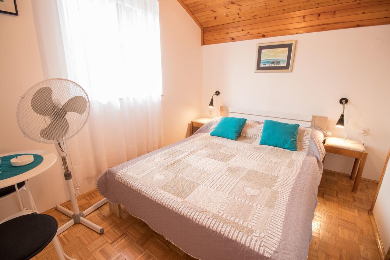 Rooms Sofija Selce Eksteriør bilde